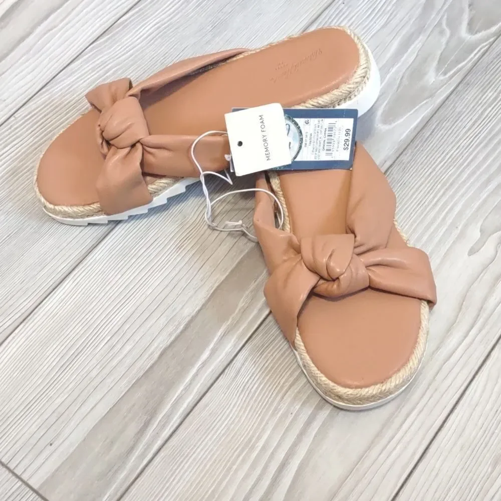 (23-1742) Universal Thread  Dena Sandals Size 9.5